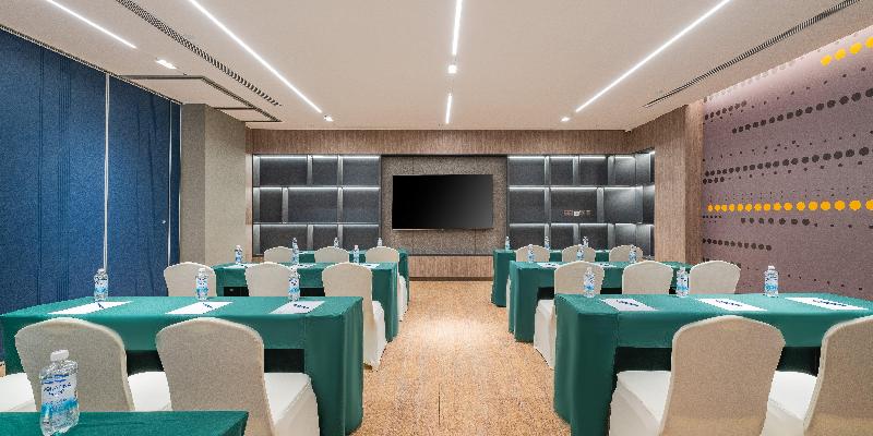 Holiday Inn Express Taiyuan High Tech Zone image