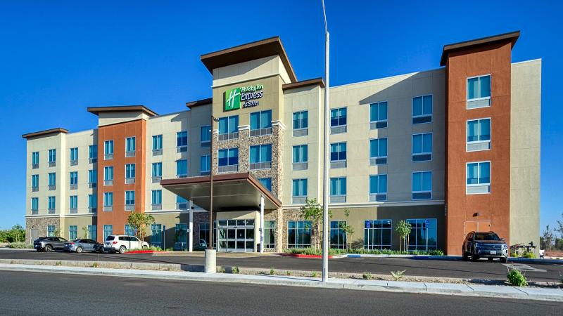 Holiday Inn Express & Suites Ridgecrest China Lake image