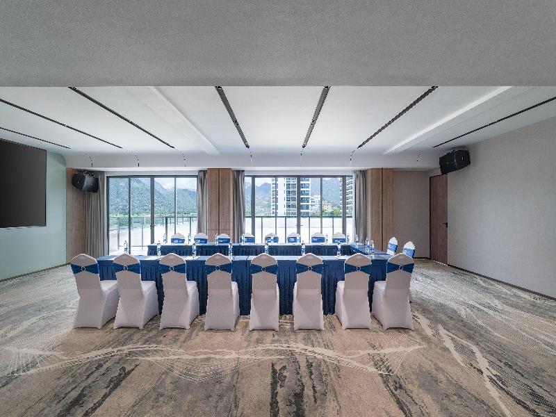 Holiday Inn Express Jiangmen Yinhu Bay image