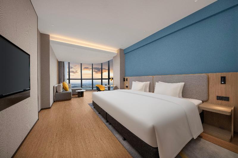 Holiday Inn Express Jiangmen Yinhu Bay image