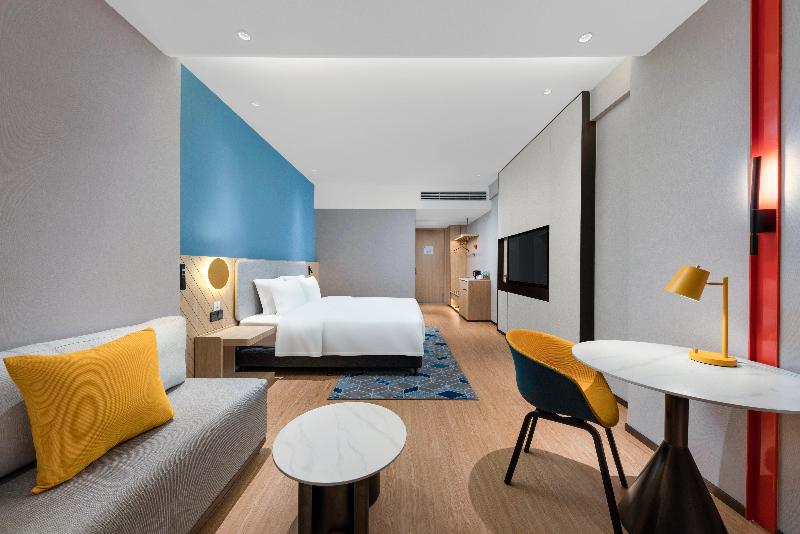 Holiday Inn Express Jiangmen Yinhu Bay image