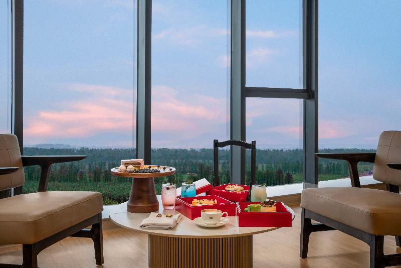 Holiday Inn Express Jiangmen Yinhu Bay image