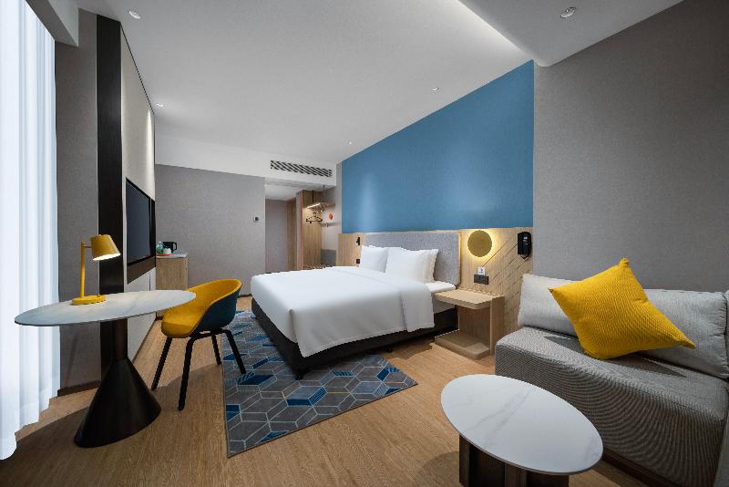 Holiday Inn Express Jiangmen Yinhu Bay image