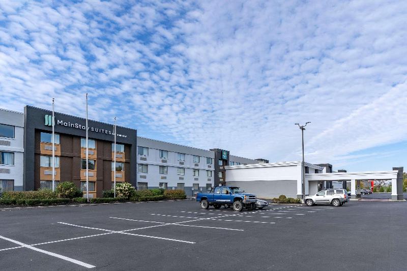 Mainstay Suites (Lexington-KY) image