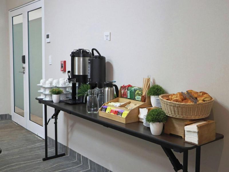 Residence Inn By Marriott Cancun Hotel Zone image