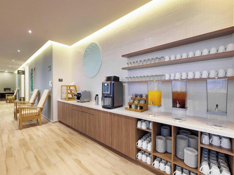 Residence Inn By Marriott Cancun Hotel Zone image