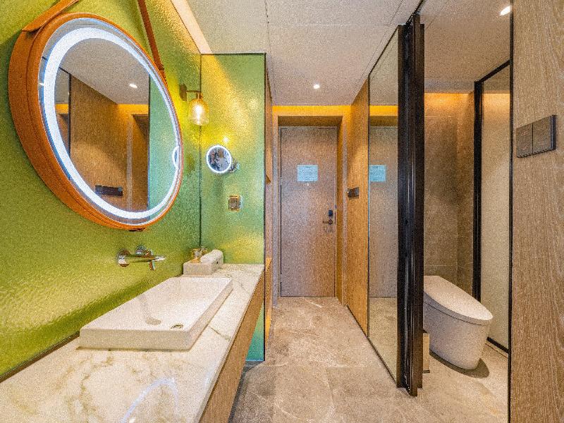 Holiday Inn Zhuhai City Center image