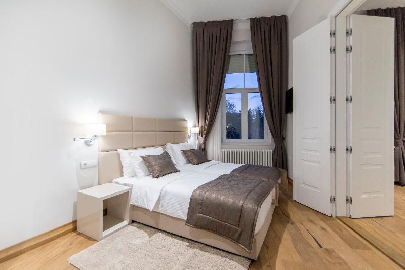 Lanterna Rooms City Center image