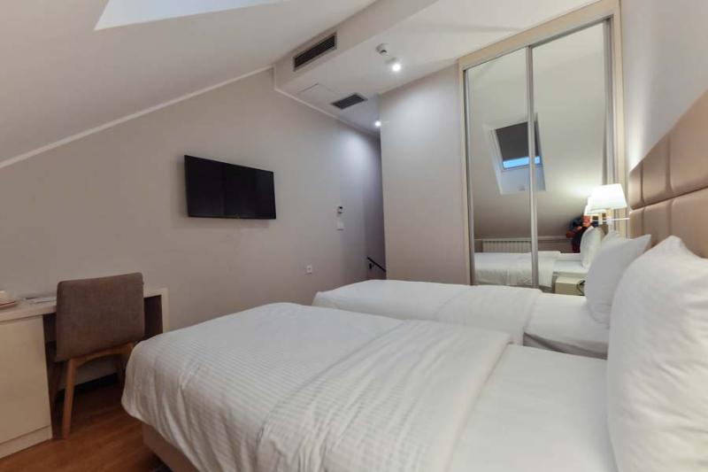 Lanterna Rooms City Center image
