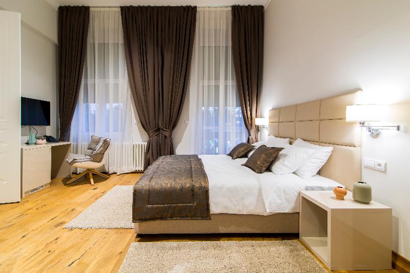 Lanterna Rooms City Center image