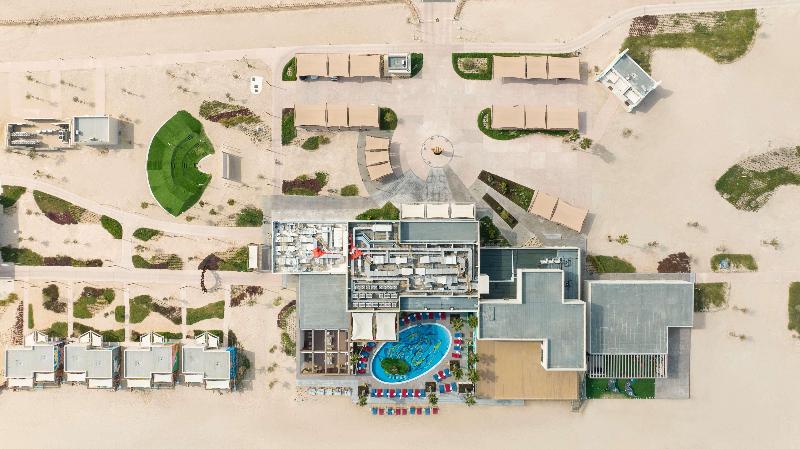 Fuwairit Kite Beach Tapestry Collection By Hilton image