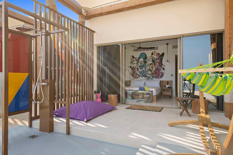 Fuwairit Kite Beach Tapestry Collection By Hilton image