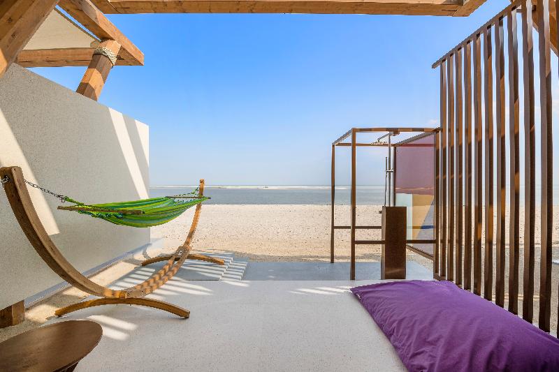 Fuwairit Kite Beach Tapestry Collection By Hilton image