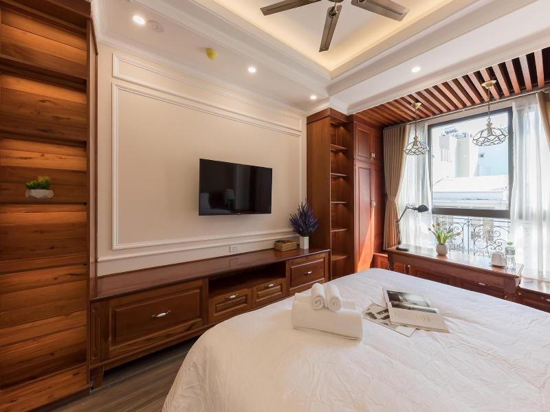 Woody House Boutique