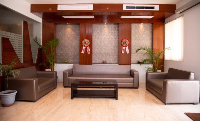 Lobby & Reception