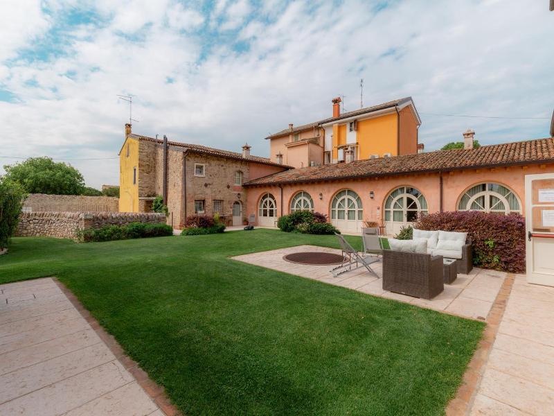 Residence Corte San Carlo image