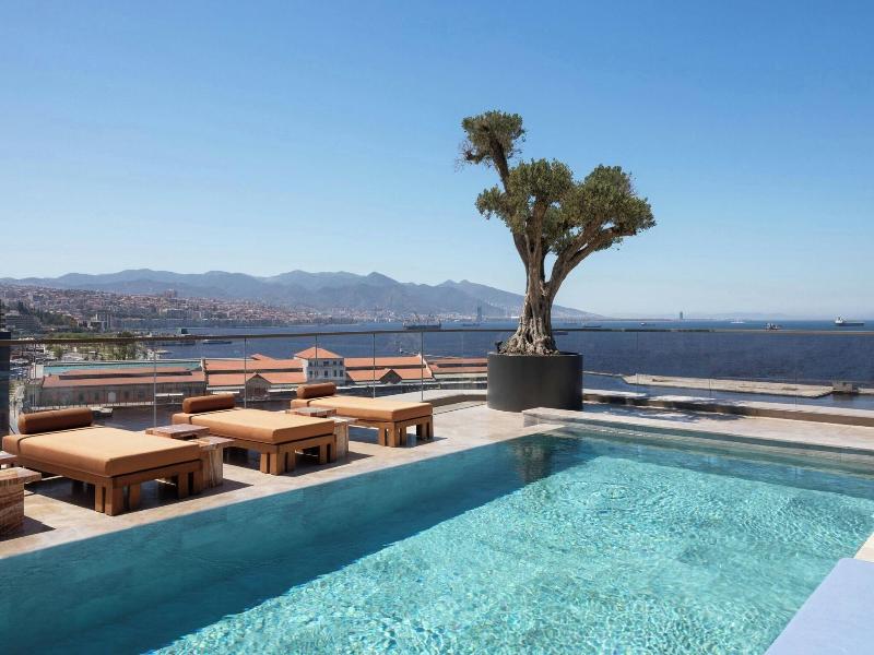 Izmir Marriott image