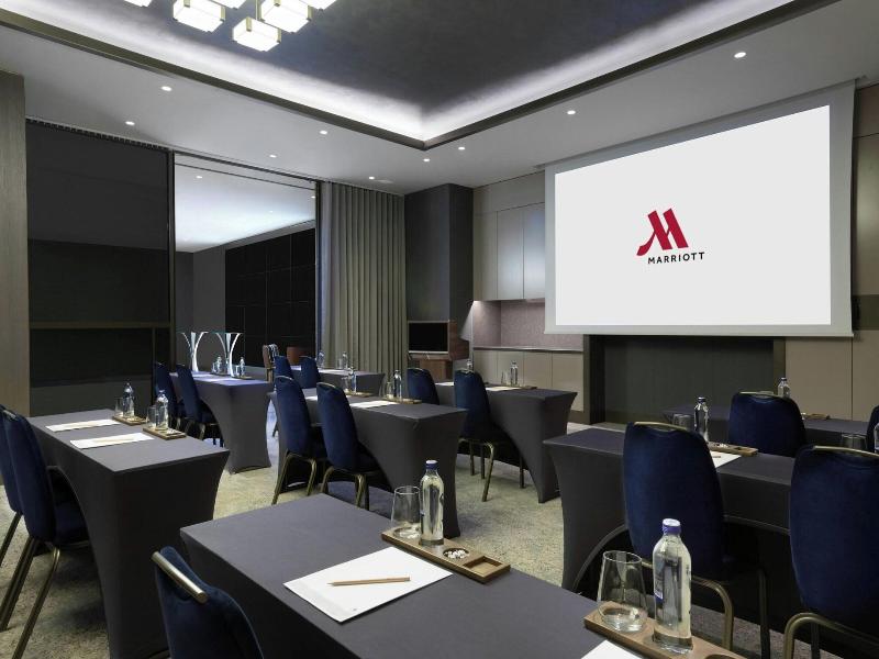 Izmir Marriott image