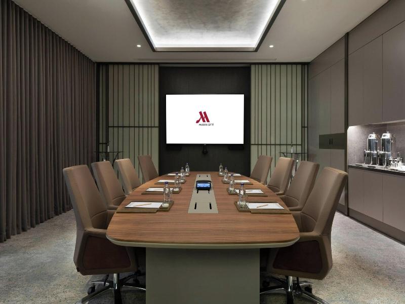 Izmir Marriott image