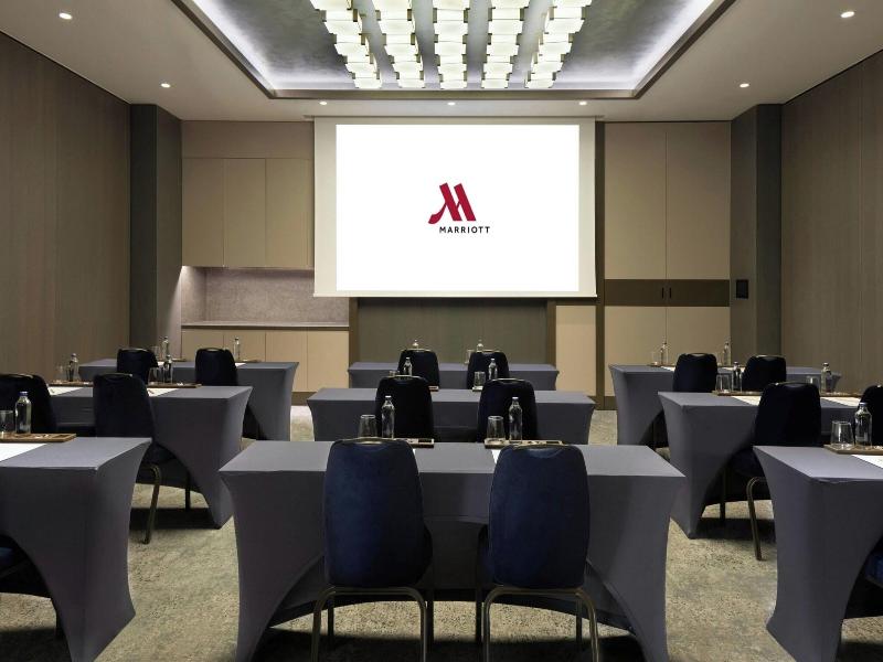 Izmir Marriott image