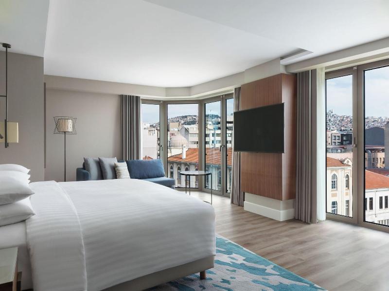Izmir Marriott image