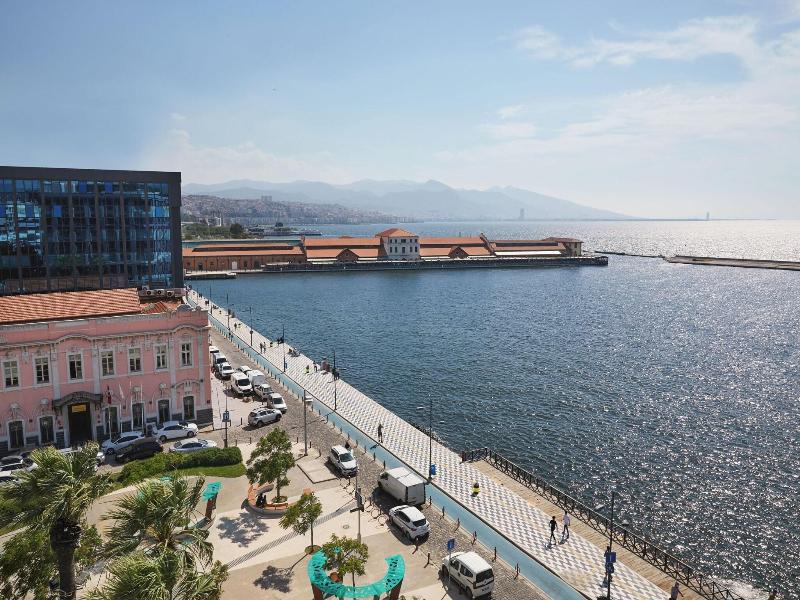 Izmir Marriott image