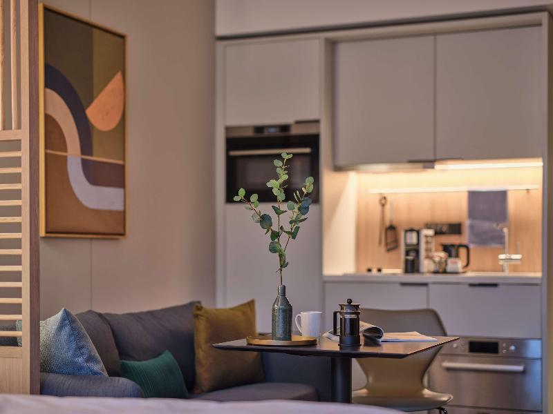 Adina Apartment Hotel Wiesbaden image