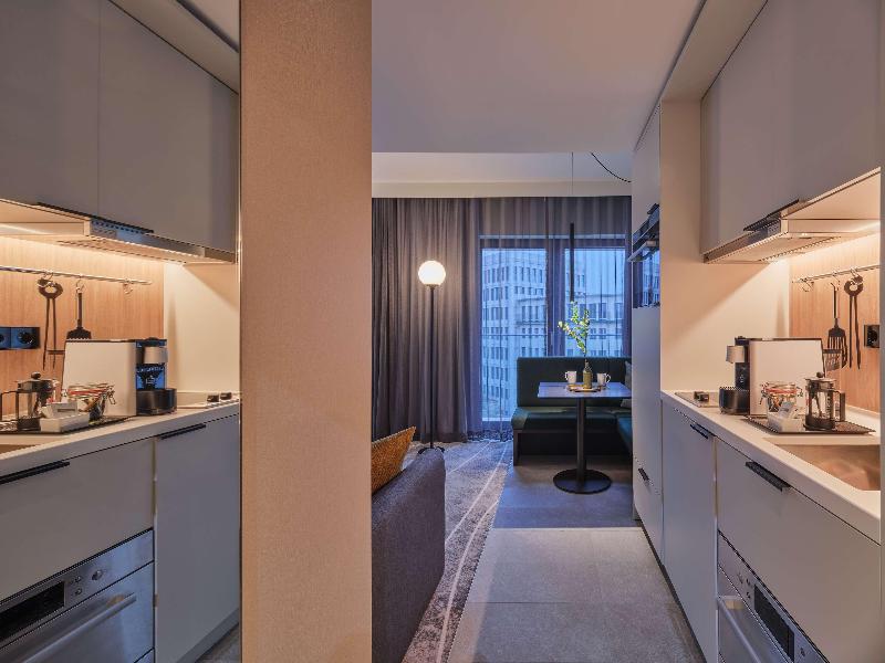 Adina Apartment Hotel Wiesbaden image