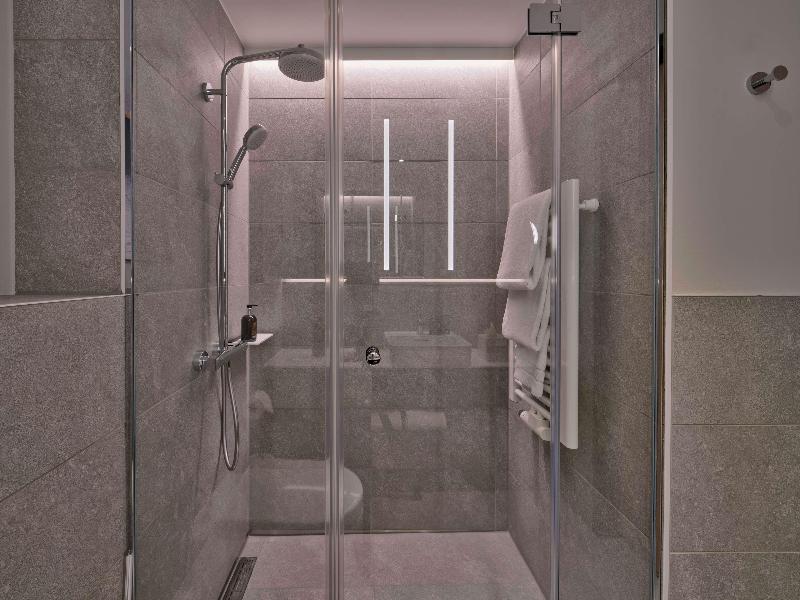 Adina Apartment Hotel Wiesbaden image