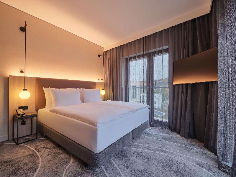 Adina Apartment Hotel Wiesbaden image