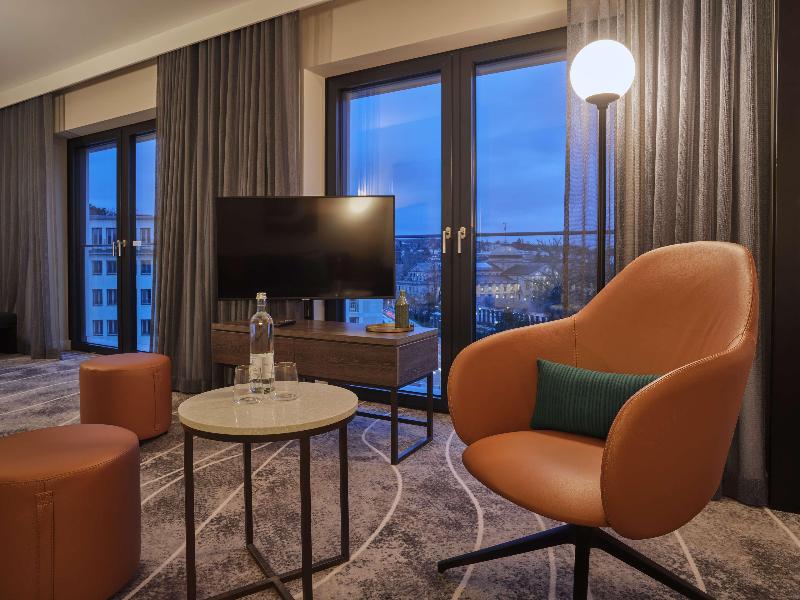 Adina Apartment Hotel Wiesbaden image