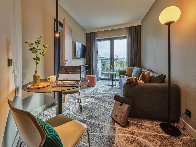 Adina Apartment Hotel Wiesbaden image