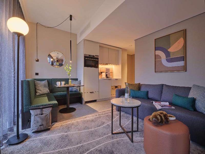 Adina Apartment Hotel Wiesbaden image