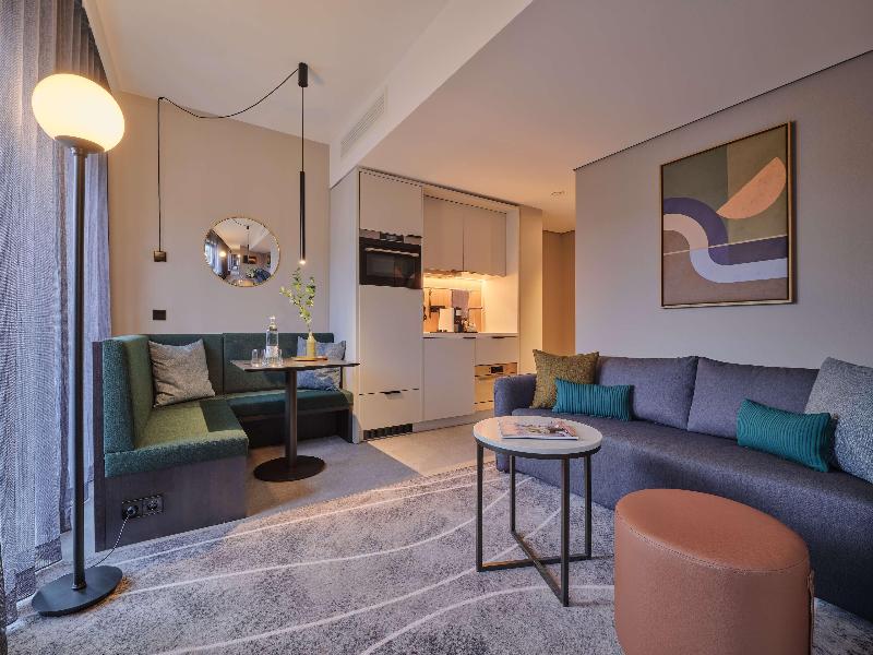 Adina Apartment Hotel Wiesbaden image