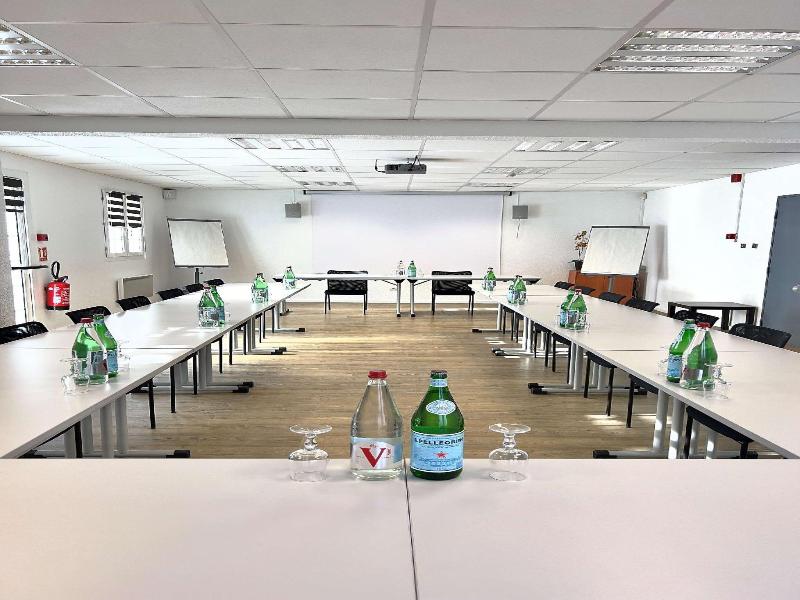 Kyriad Direct Reims Bezannes image