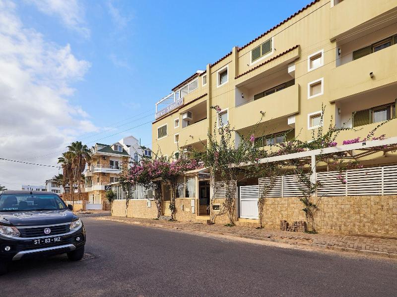 Branco Suites  image