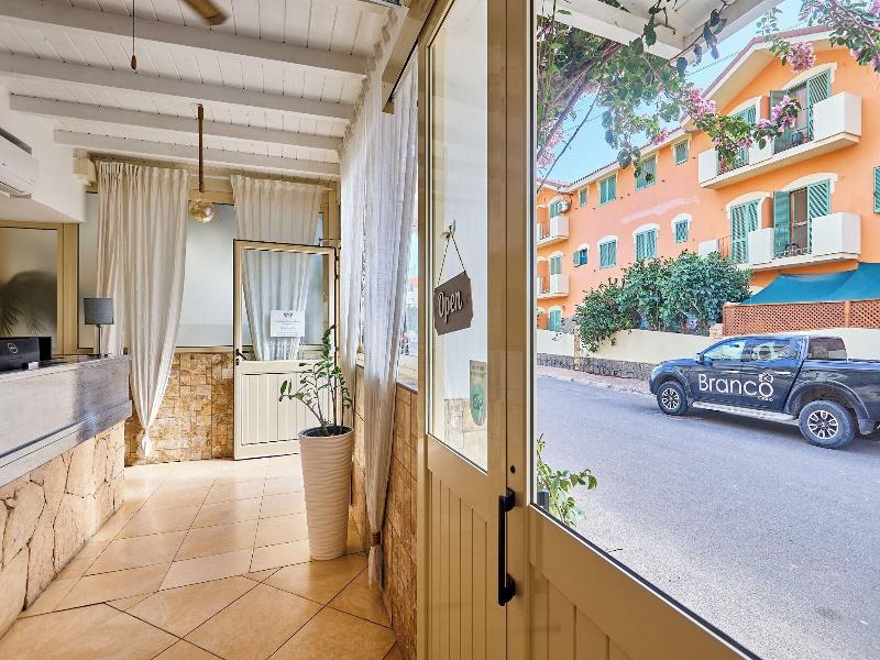 Branco Suites  image