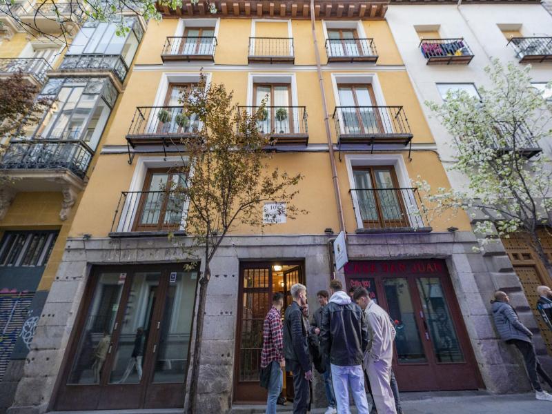 Apartamentos Huertas image