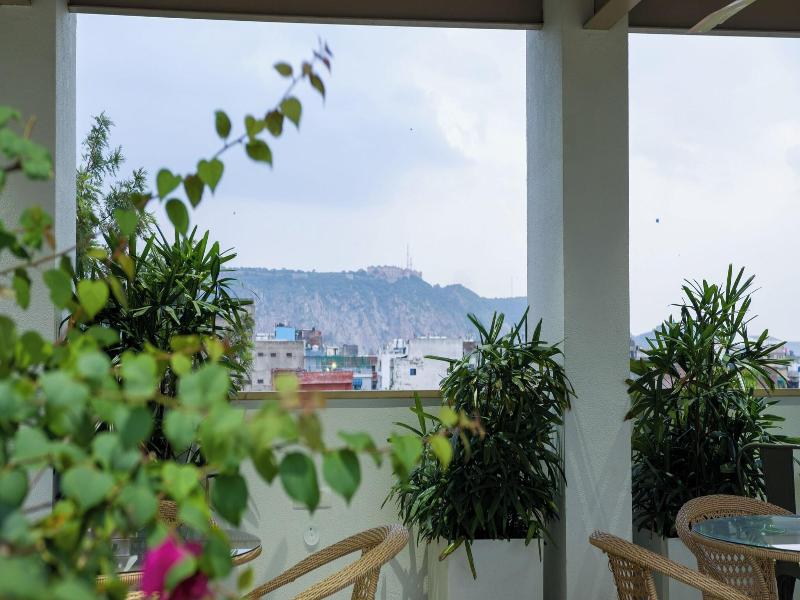 House Of Backpackers image