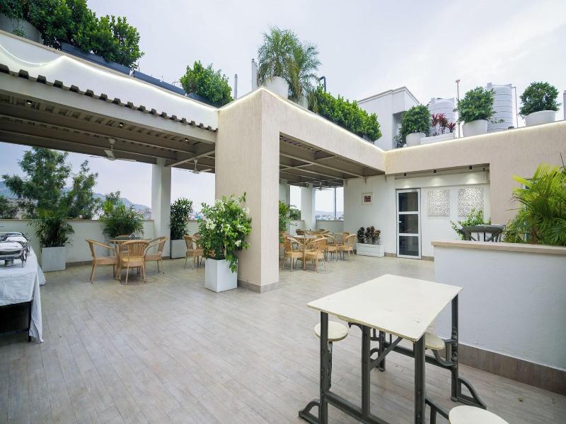 House Of Backpackers image
