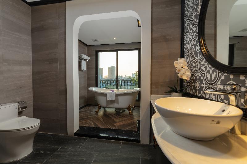 FTE Ba Dinh Hotel image