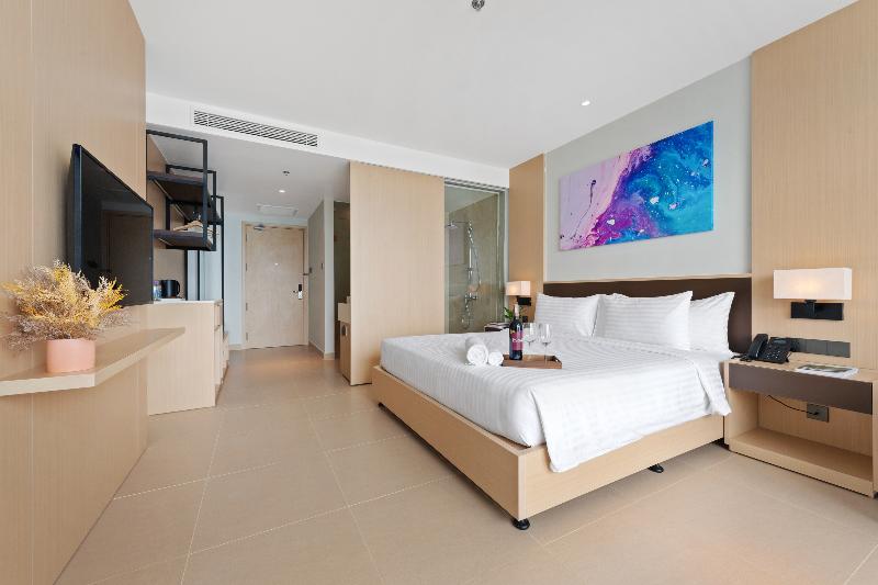 The Empyrean Cam Ranh Beach Resort 5