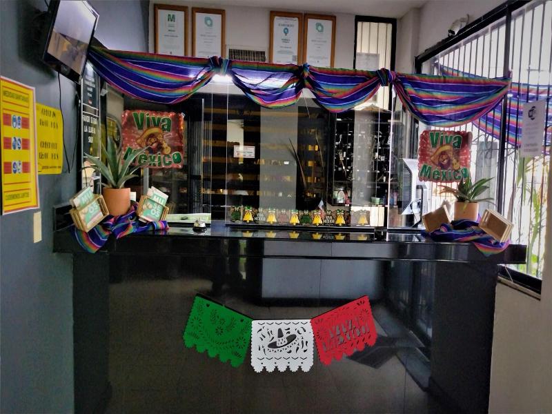 Hotel Laguna Inn image