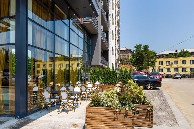 Hotel Biography image
