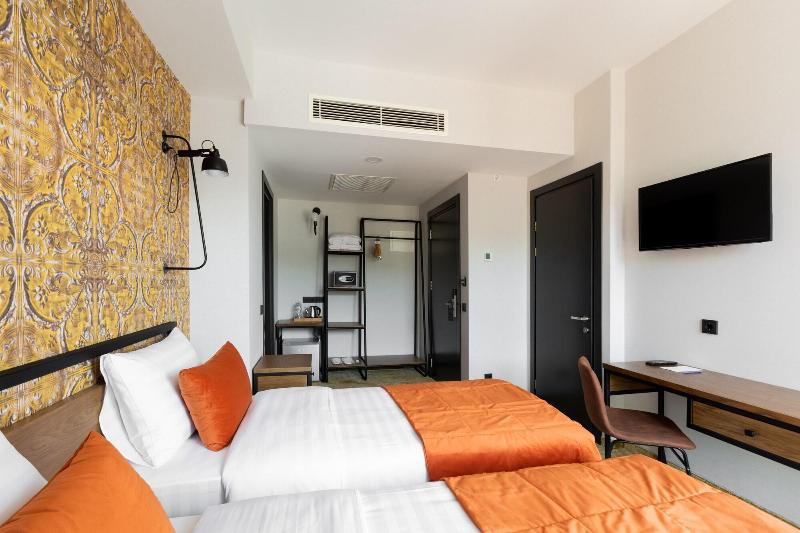 Hotel Biography image