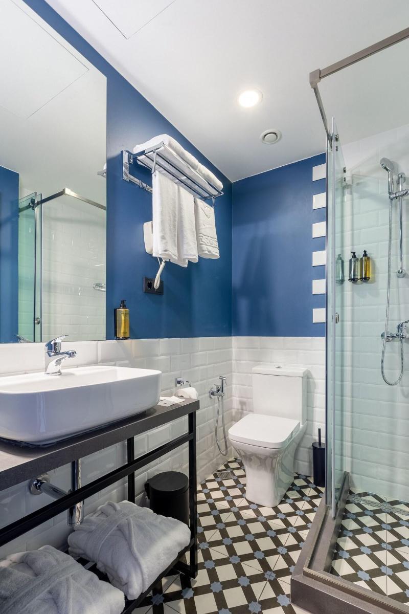 Hotel Biography image