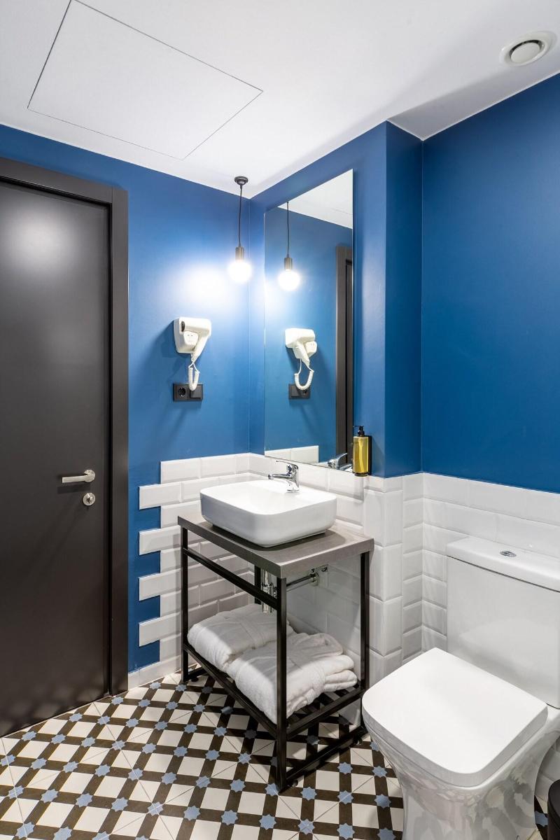 Hotel Biography image
