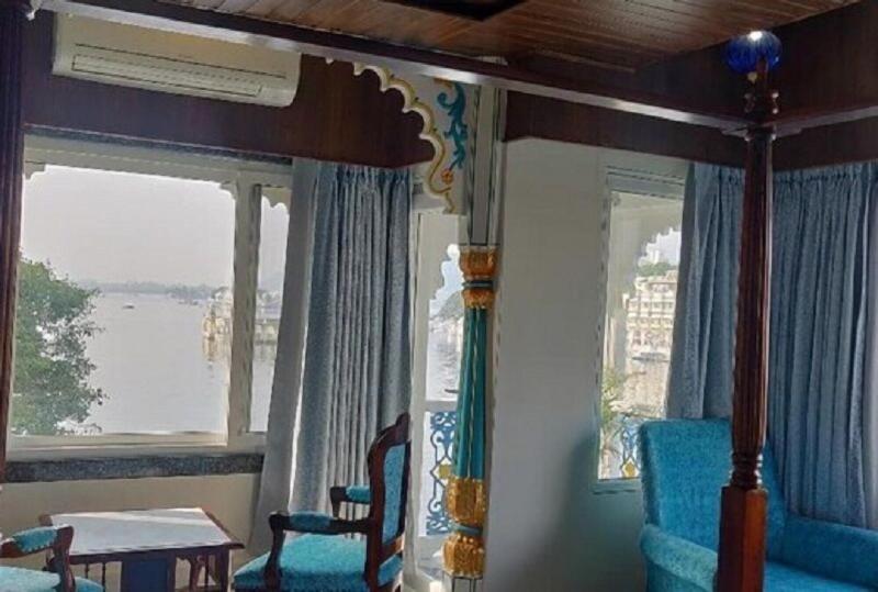 Jheel Hotel And Restaurent image