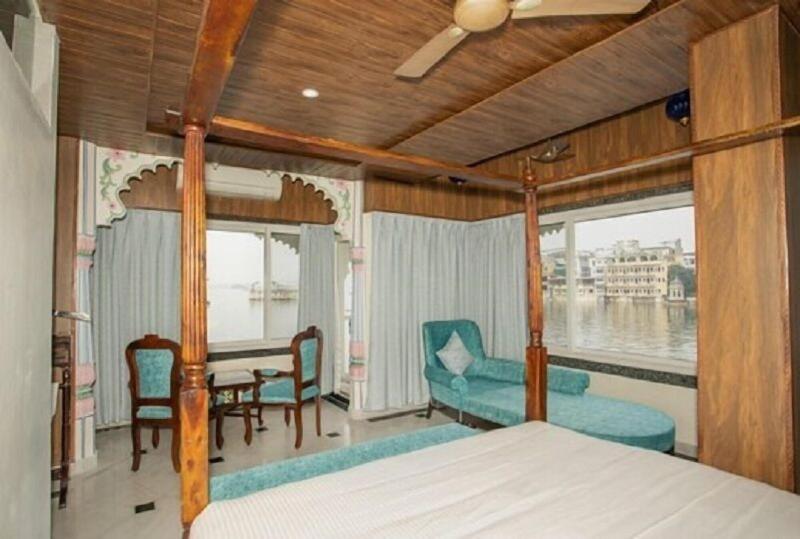 Jheel Hotel And Restaurent image