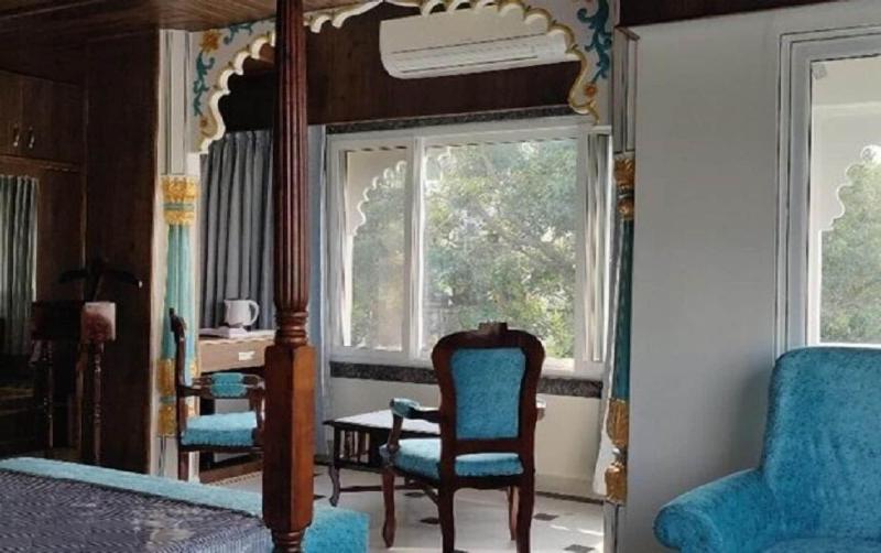 Jheel Hotel And Restaurent image